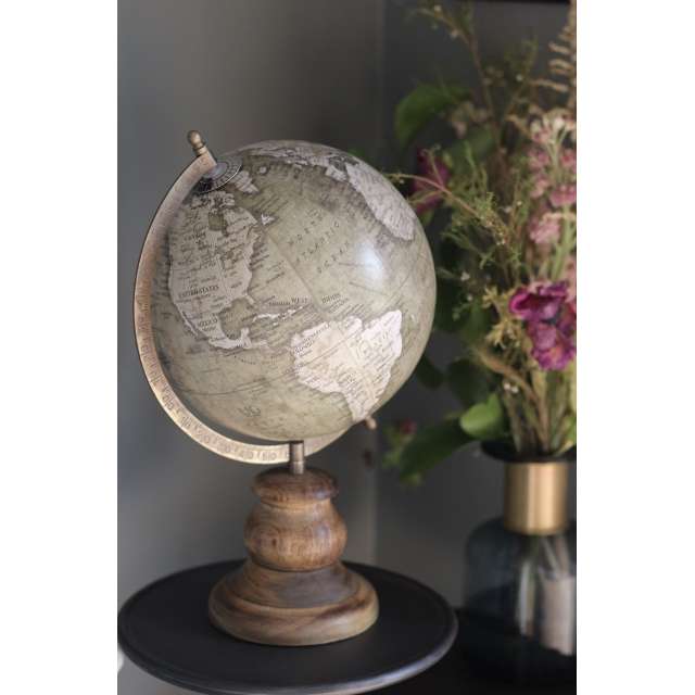 Globe Terrestre Mappemonde Noir Déco Bohème en vente en Ligne